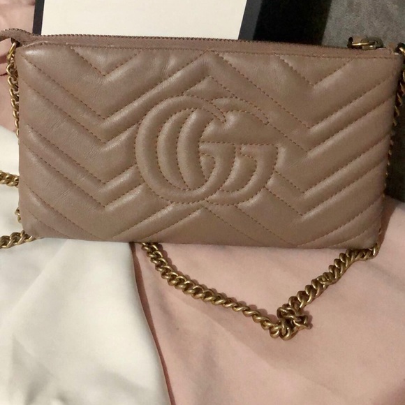 ❣️SOLD❣️Gucci Marmont mini matelasse chain bag - Picture 3 of 6